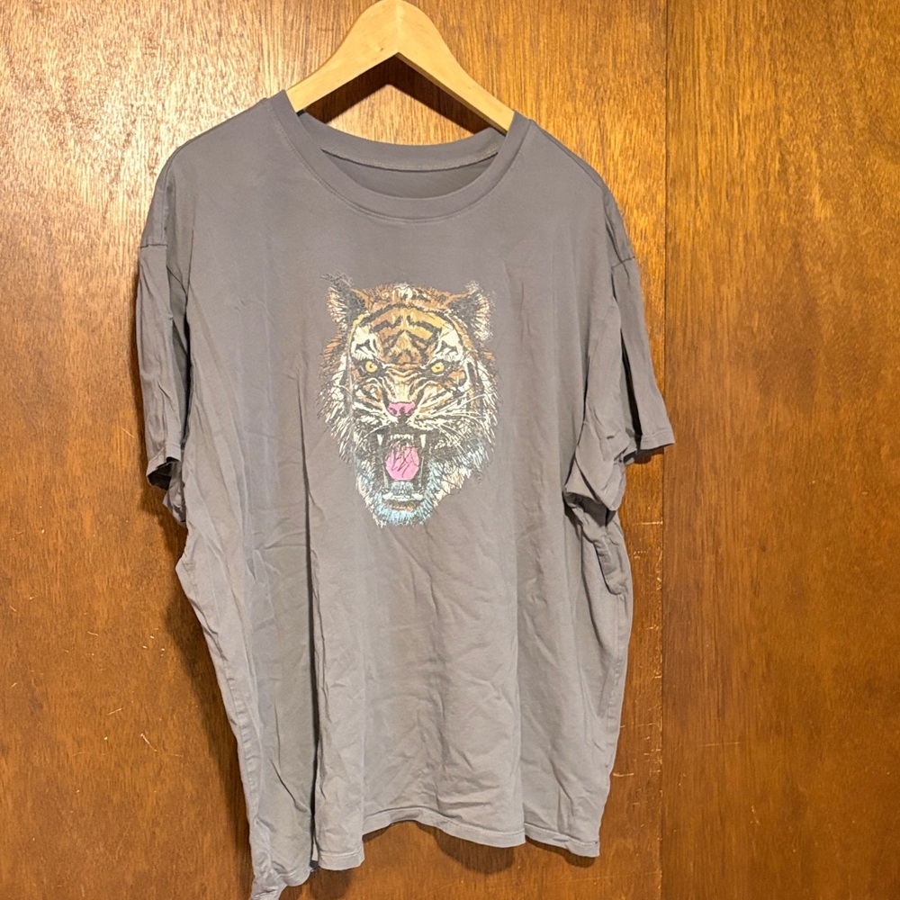 Torrid Heritage Gray Jersey Top